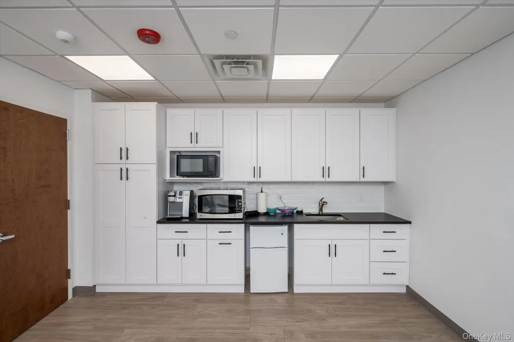 25 Willowdale Avenue #2ND FLOOR Port Washington, NY 11050