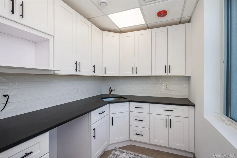 25 Willowdale Avenue #2ND FLOOR Port Washington, NY 11050