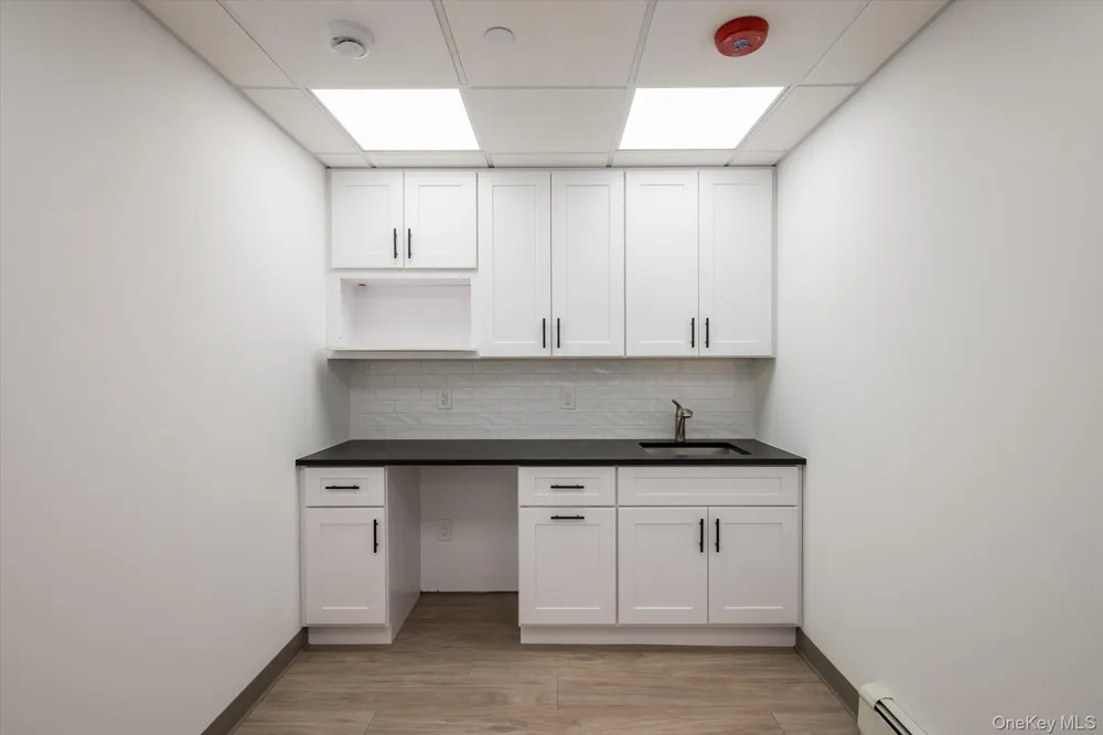 25 Willowdale Avenue #2ND FLOOR Port Washington, NY 11050