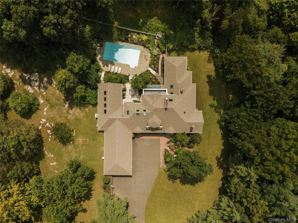 596 Hurley Avenue Hurley, NY 12443