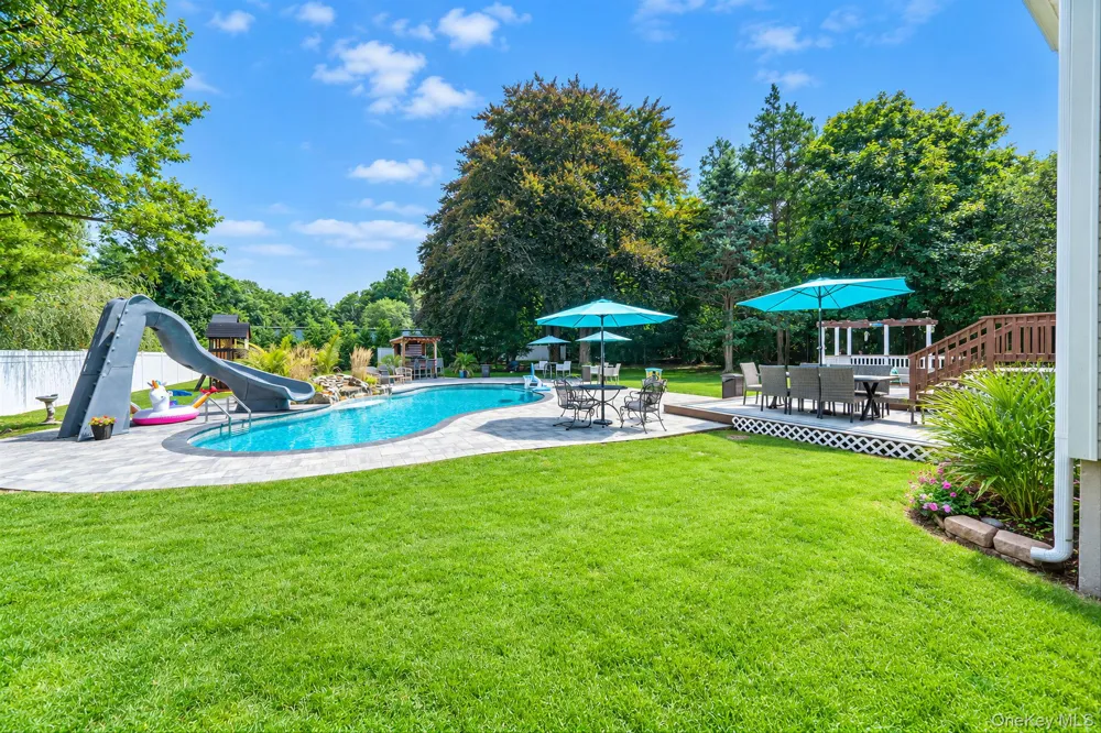 7 Hewlett Avenue East Patchogue, NY 11772