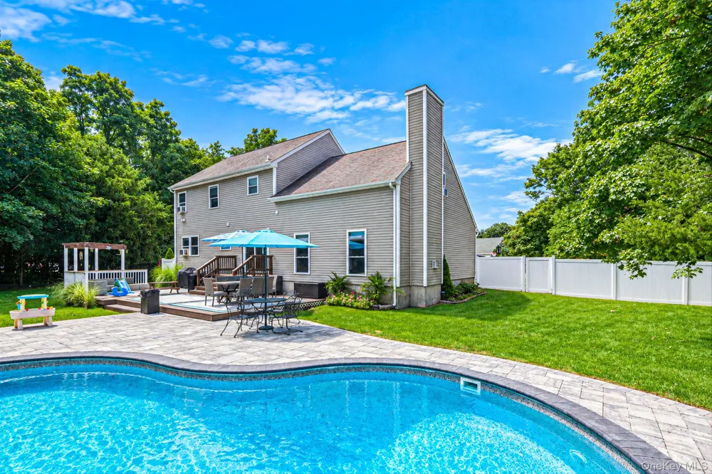 7 Hewlett Avenue East Patchogue, NY 11772