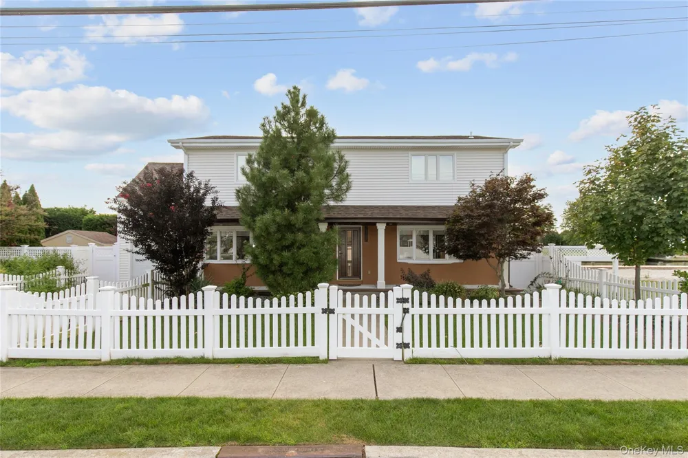 60 Alhambra Road Massapequa, NY 11758