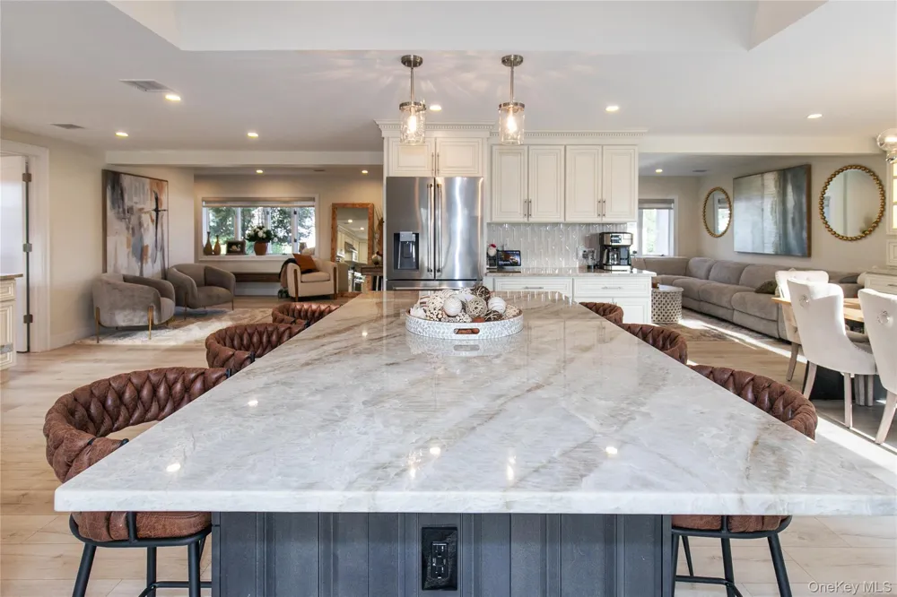 60 Alhambra Road Massapequa, NY 11758