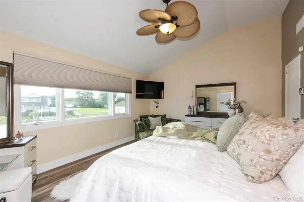 60 Alhambra Road Massapequa, NY 11758