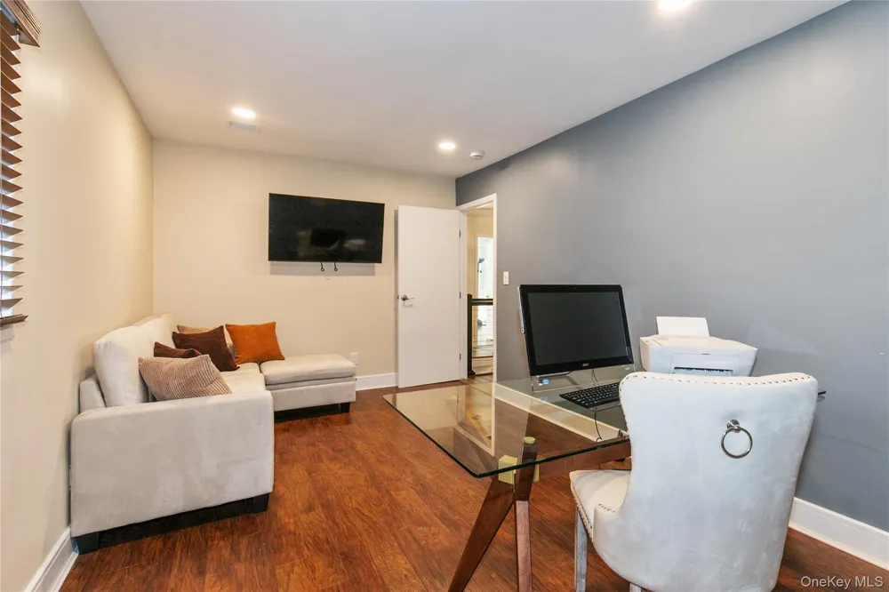 60 Alhambra Road Massapequa, NY 11758