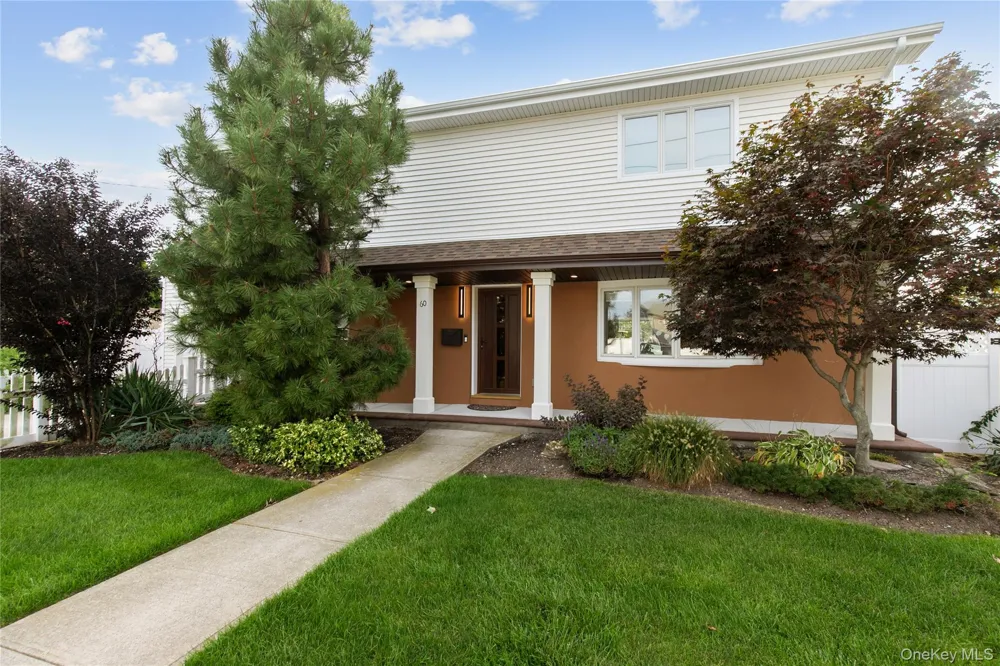 60 Alhambra Road Massapequa, NY 11758