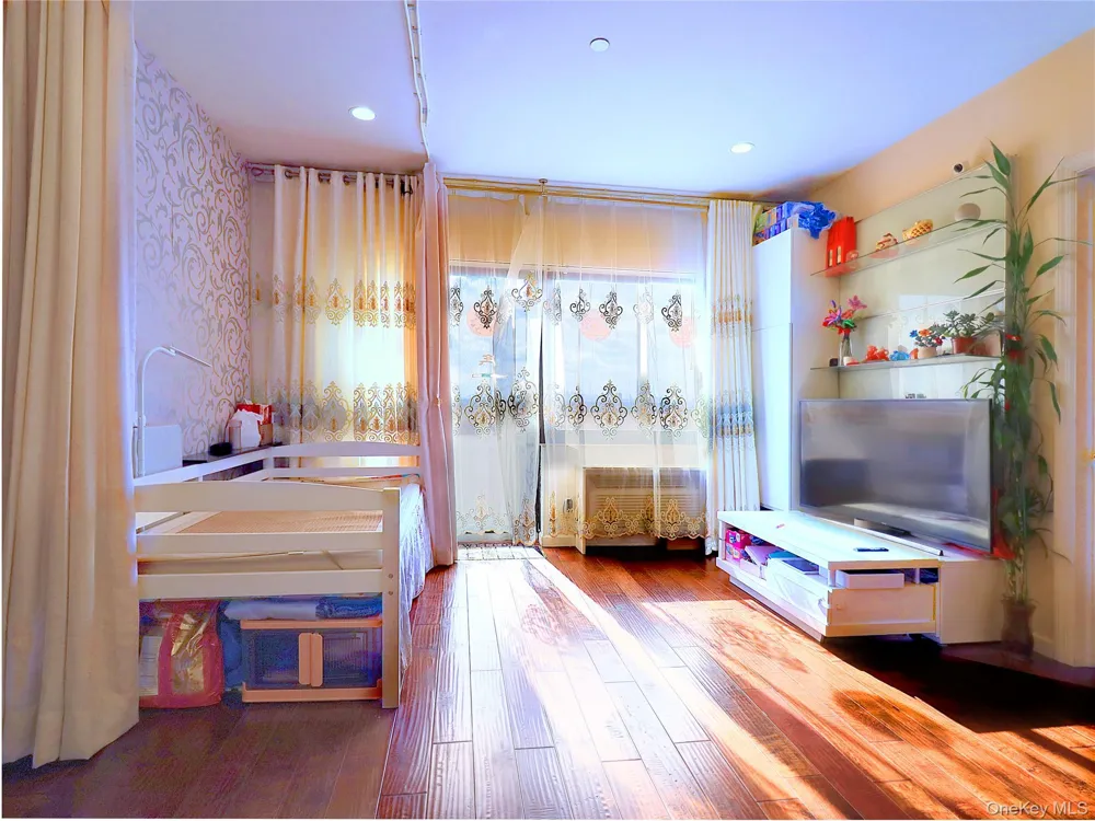 3138 137 STREET #10A Flushing, NY 11354