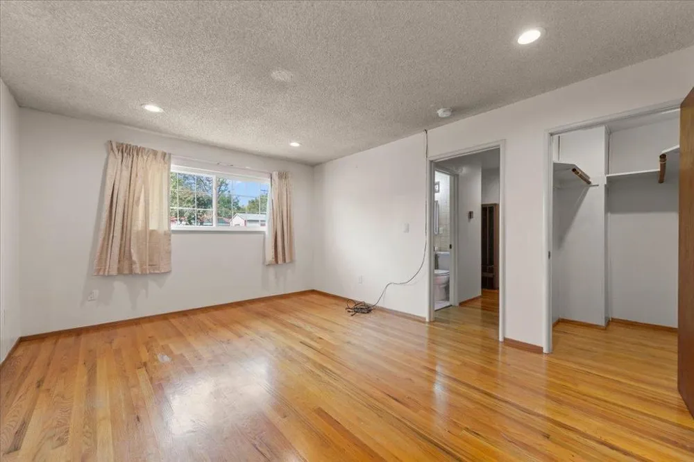 3191 El Sobrante Street Santa Clara, CA 95051