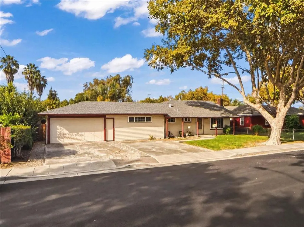 3191 El Sobrante Street Santa Clara, CA 95051