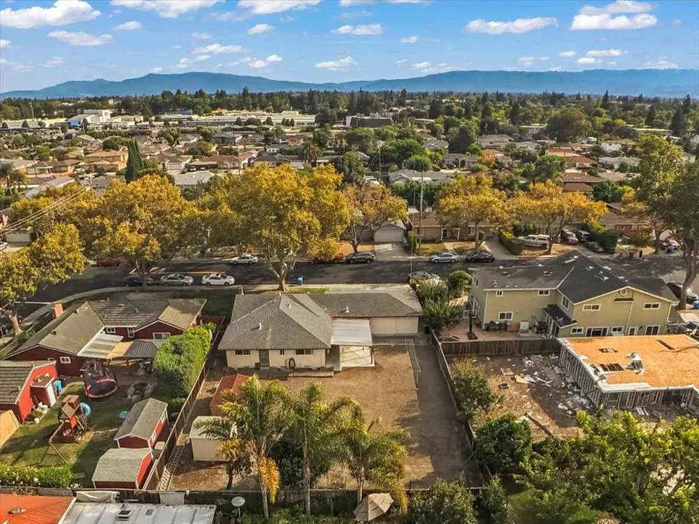 3191 El Sobrante Street Santa Clara, CA 95051