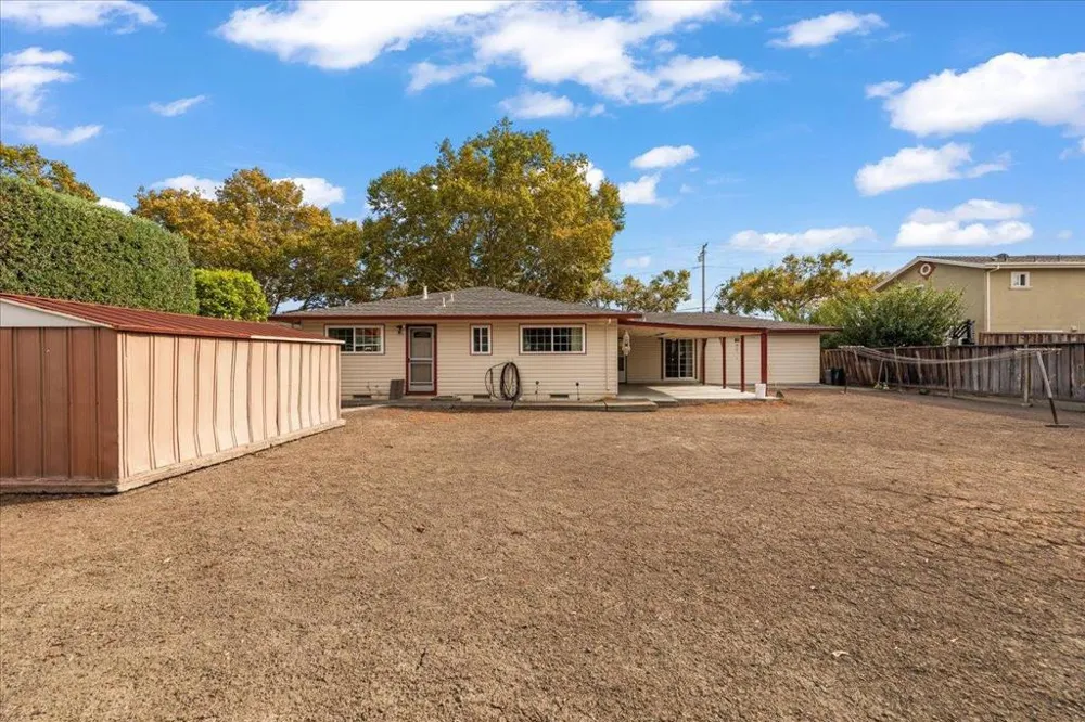 3191 El Sobrante Street Santa Clara, CA 95051