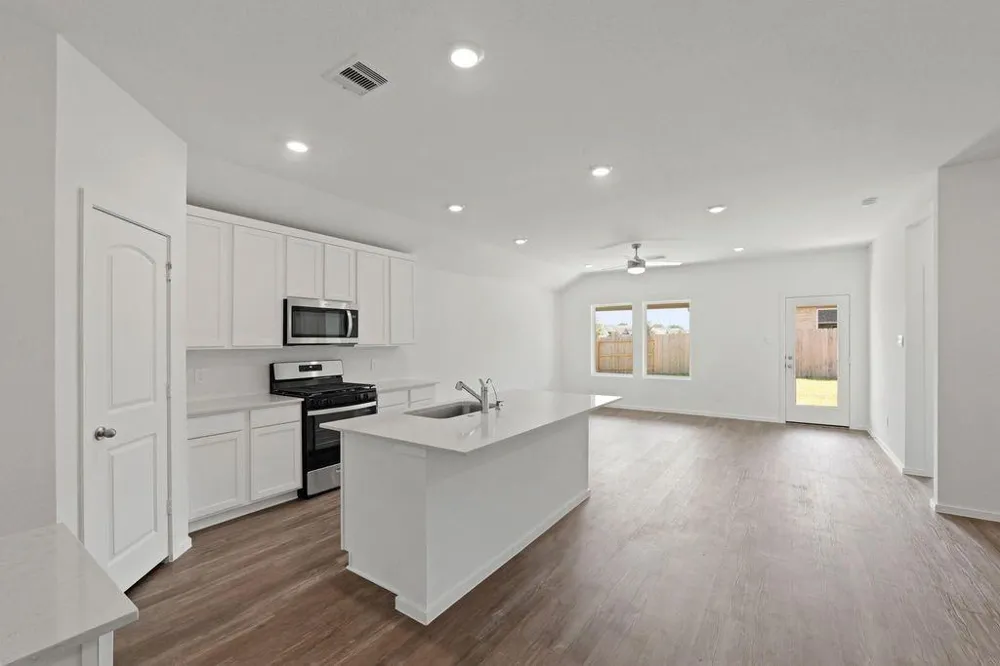 4036 Sun Burst Lane Brookshire, TX 77423