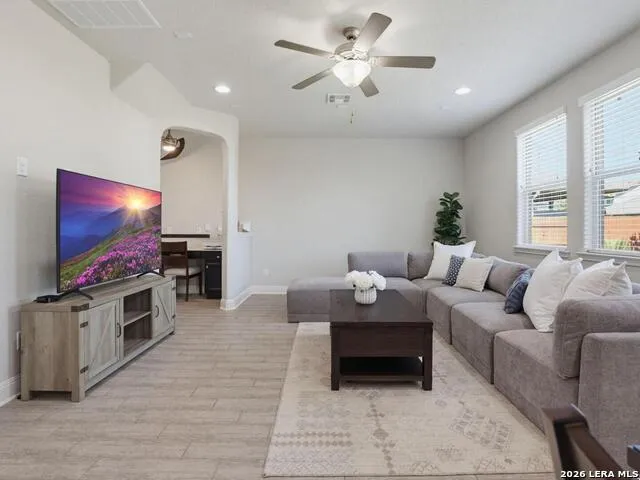 13203 BUCKTREE DR San Antonio, TX 78254