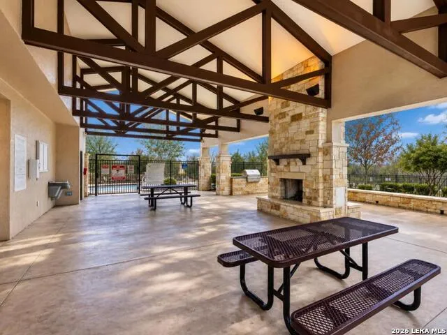 13203 BUCKTREE DR San Antonio, TX 78254