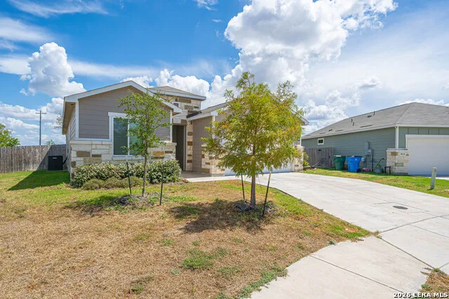 632 Candace Ct Seguin, TX 78155