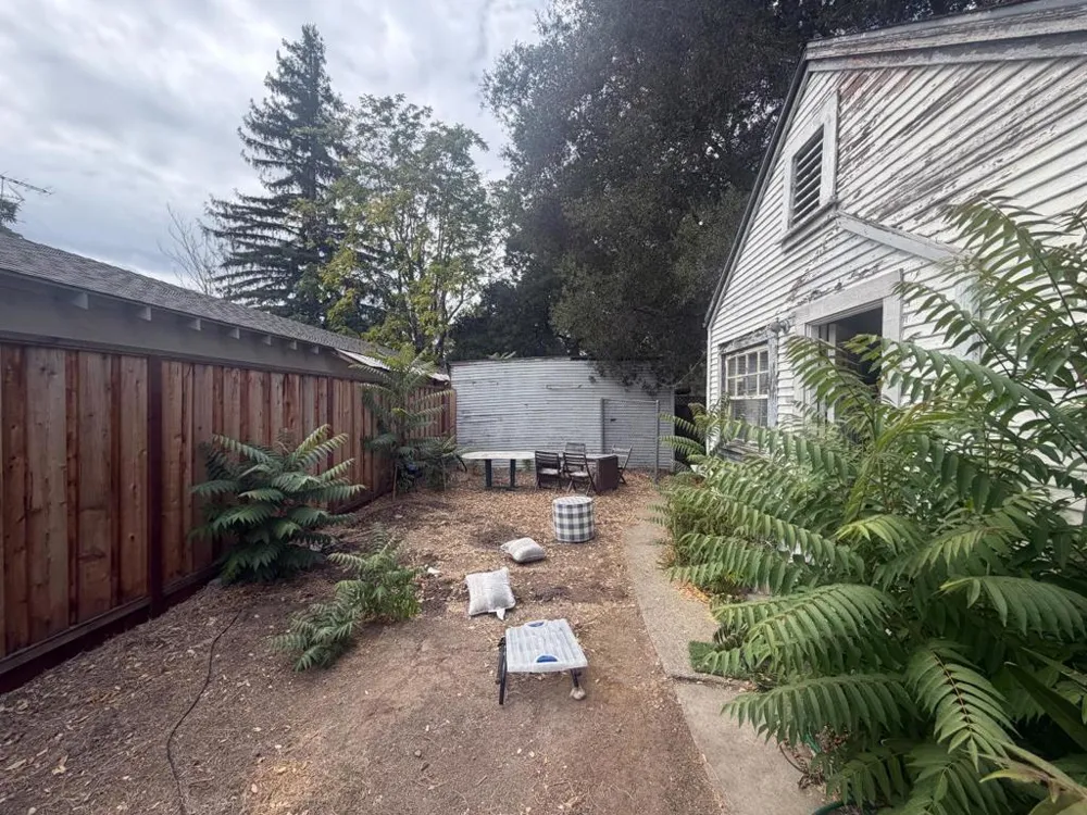 519 University Drive Menlo Park, CA 94025