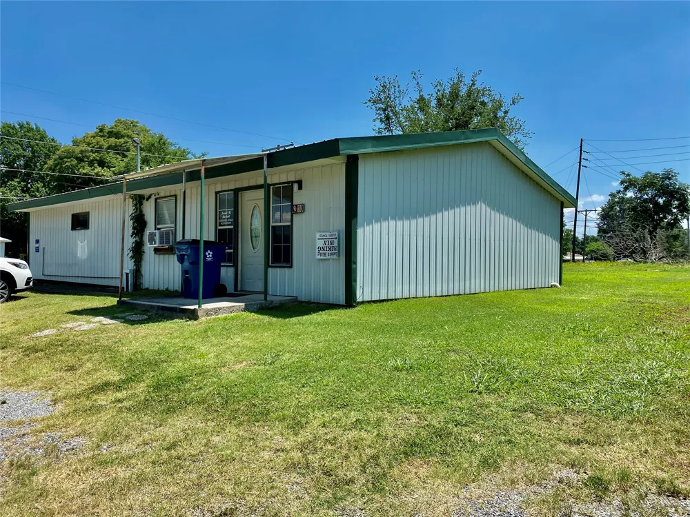 245 S Main Krebs, OK 74554
