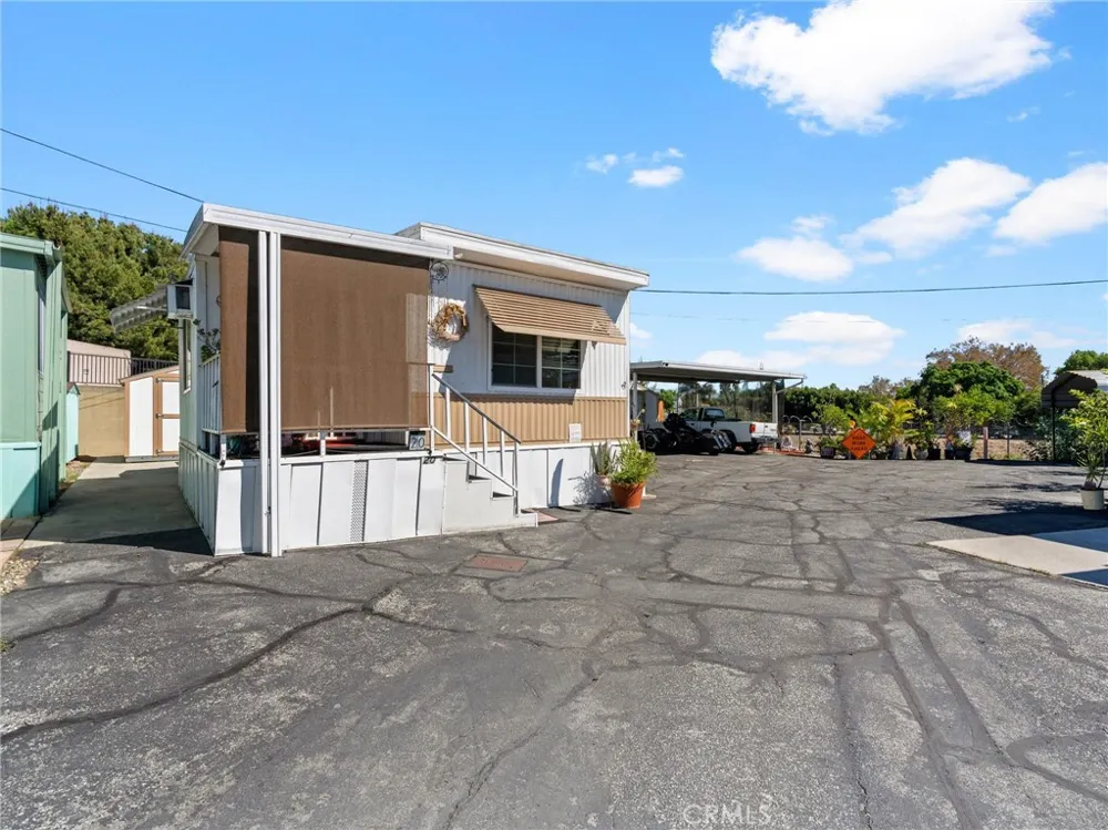 7000 E GAGE AVENUE #20 Bell Gardens, CA 90201