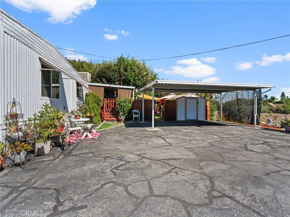 7000 E GAGE AVENUE #20 Bell Gardens, CA 90201