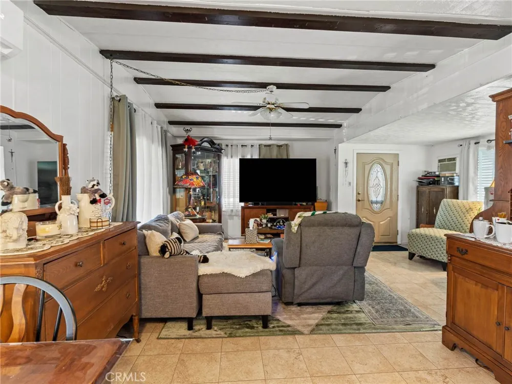 7000 E GAGE AVENUE #20 Bell Gardens, CA 90201