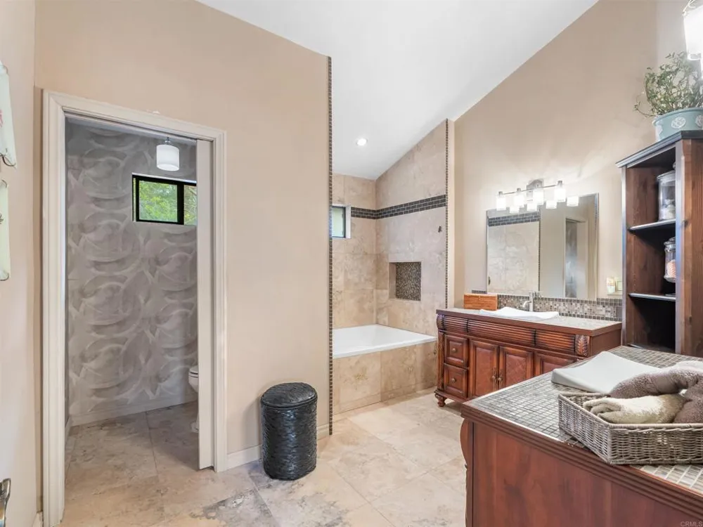 28338 Meadow Glen Way W Escondido, CA 92026