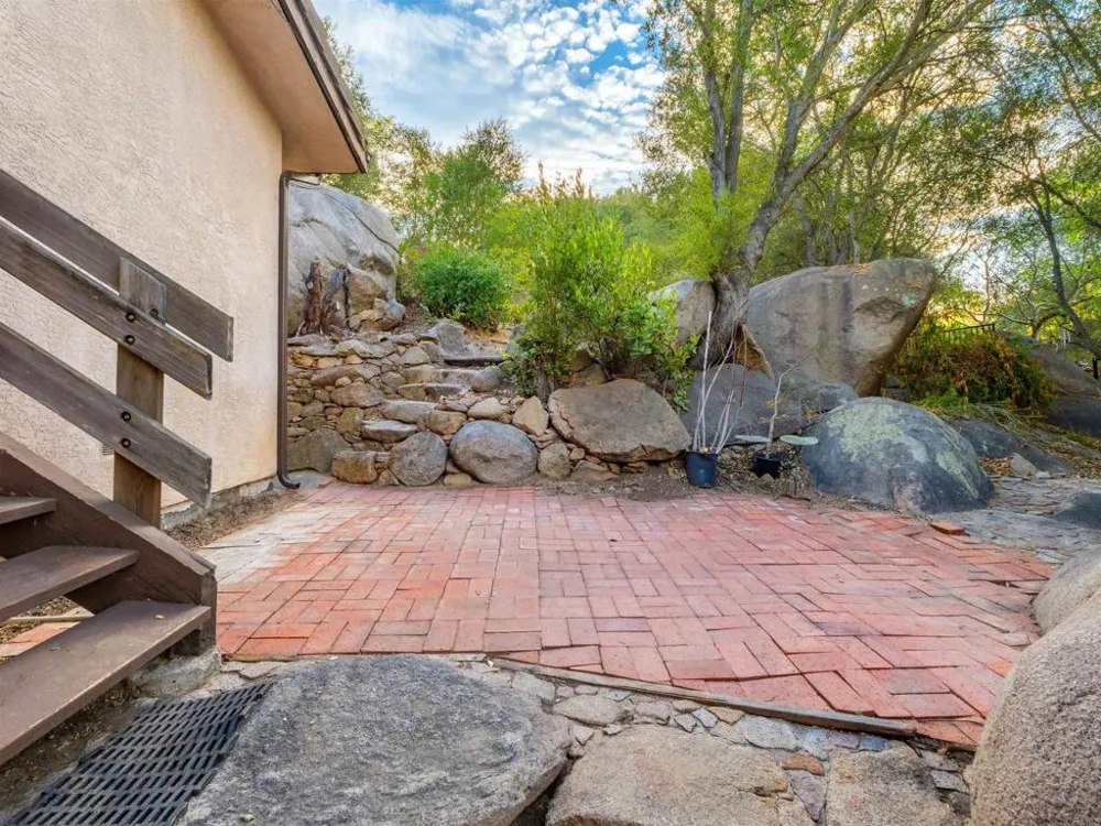 28338 Meadow Glen Way W Escondido, CA 92026