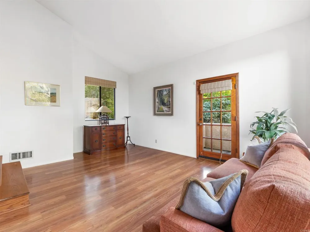28338 Meadow Glen Way W Escondido, CA 92026