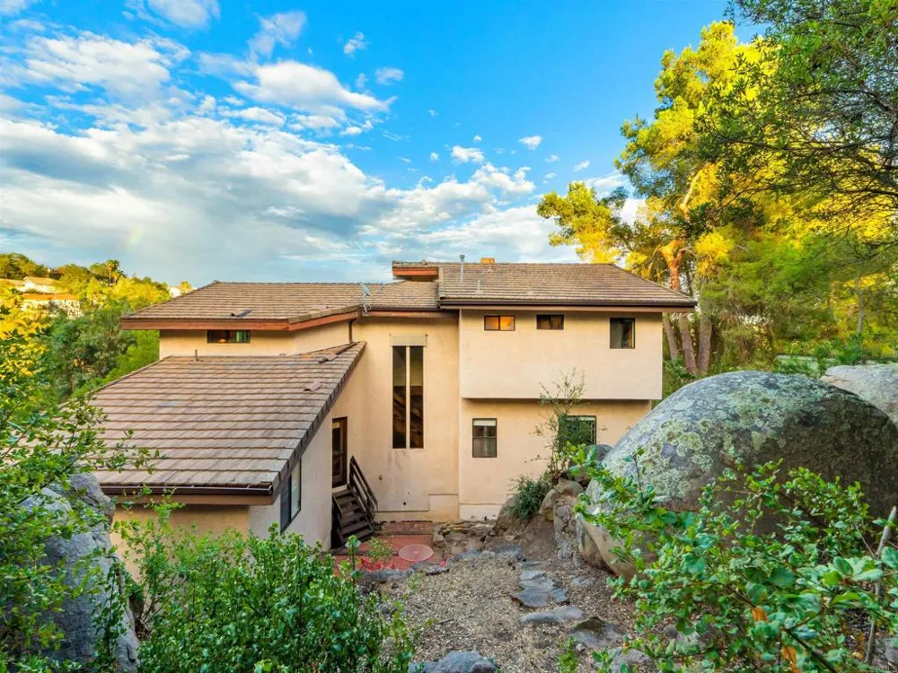 28338 Meadow Glen Way W Escondido, CA 92026