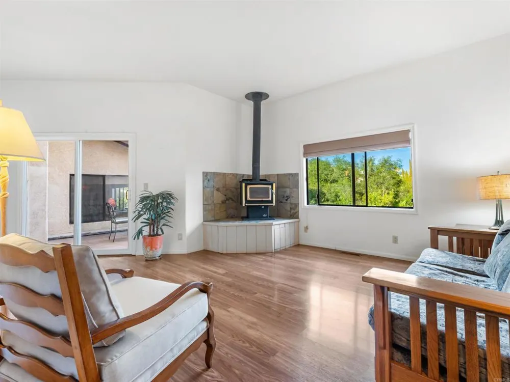 28338 Meadow Glen Way W Escondido, CA 92026