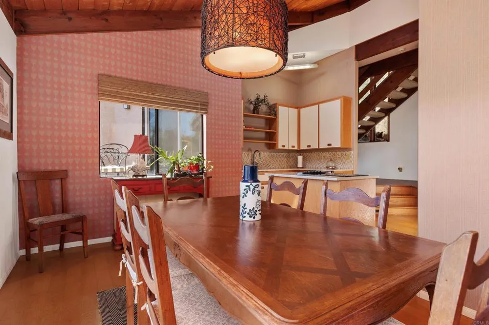 28338 Meadow Glen Way W Escondido, CA 92026