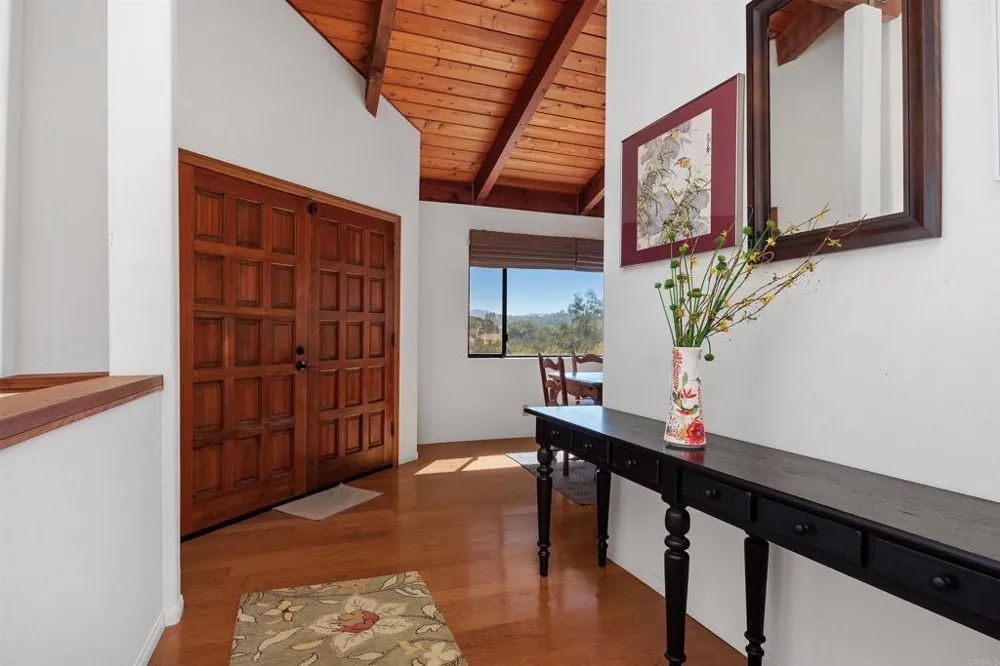 28338 Meadow Glen Way W Escondido, CA 92026