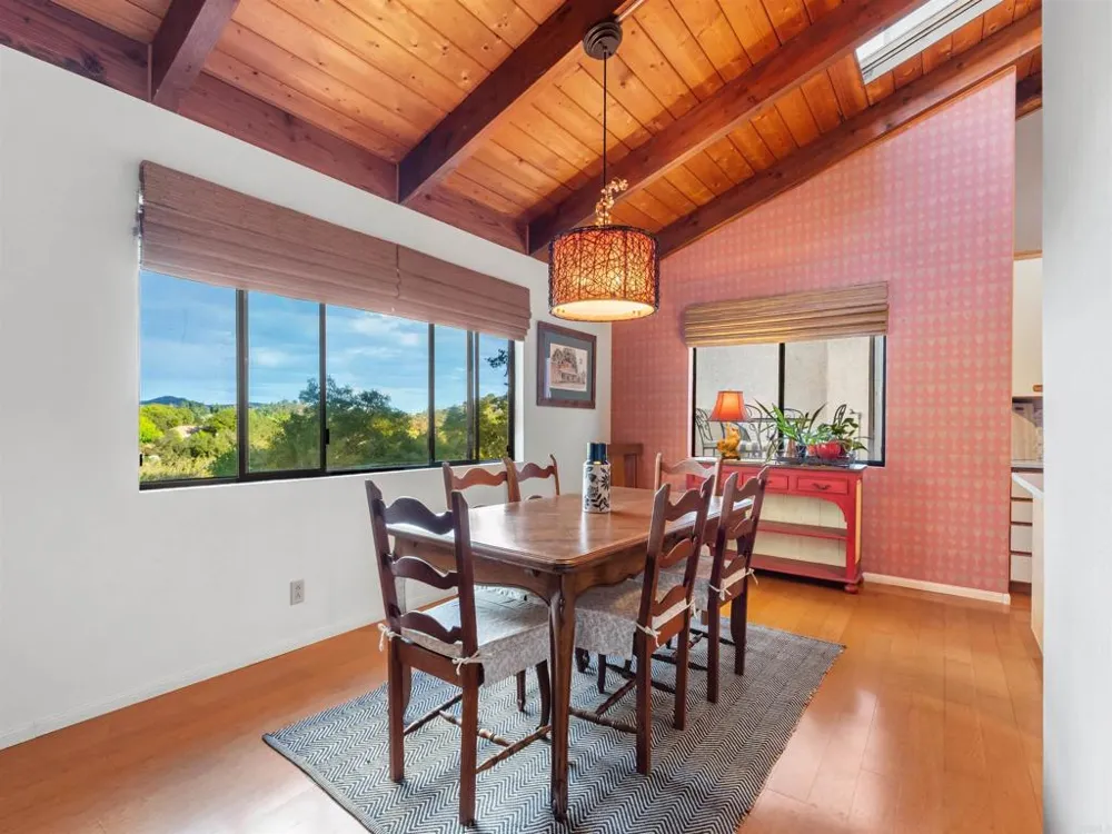 28338 Meadow Glen Way W Escondido, CA 92026