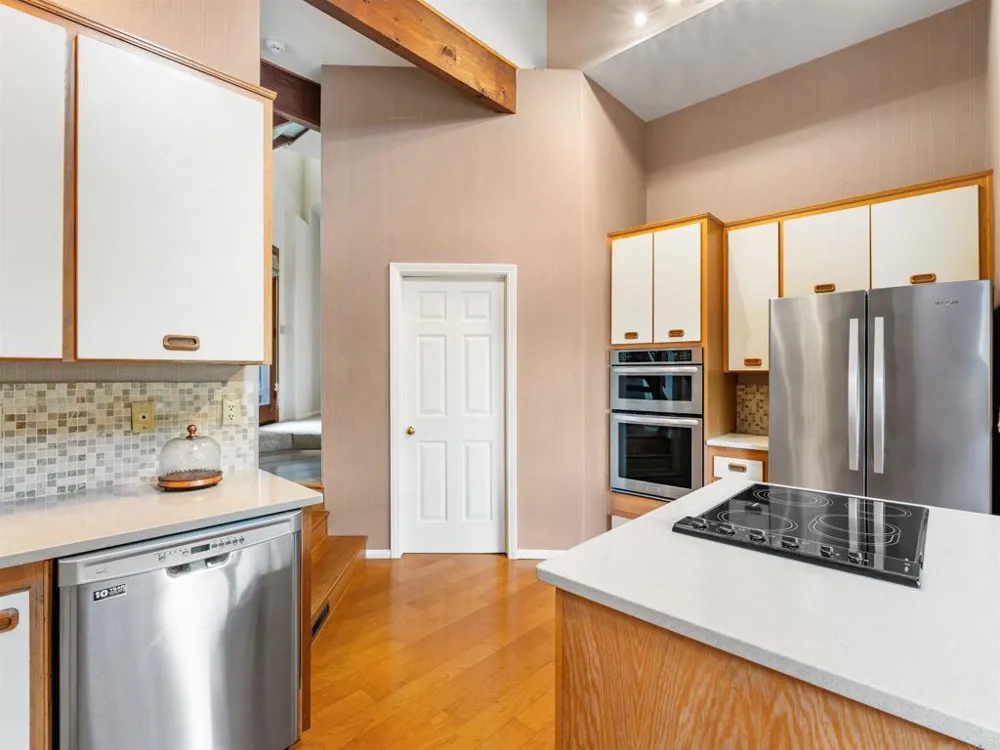 28338 Meadow Glen Way W Escondido, CA 92026