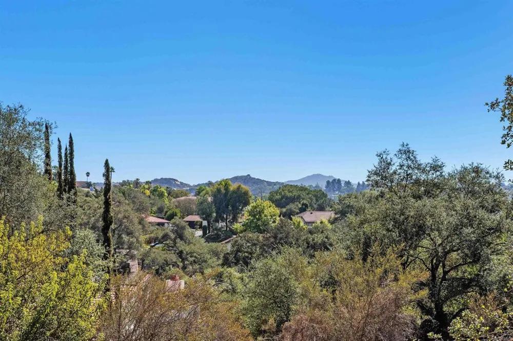 28338 Meadow Glen Way W Escondido, CA 92026