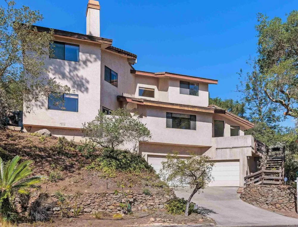 28338 Meadow Glen Way W Escondido, CA 92026