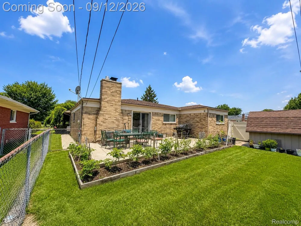 34398 Greentrees Road Sterling Heights City, MI 48312