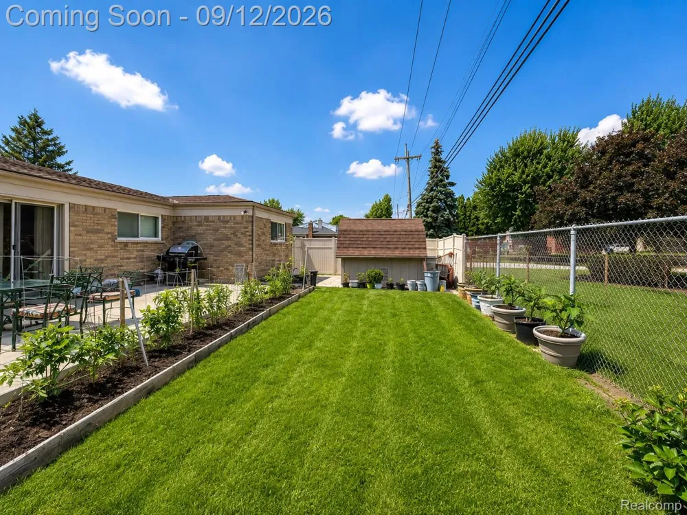 34398 Greentrees Road Sterling Heights City, MI 48312