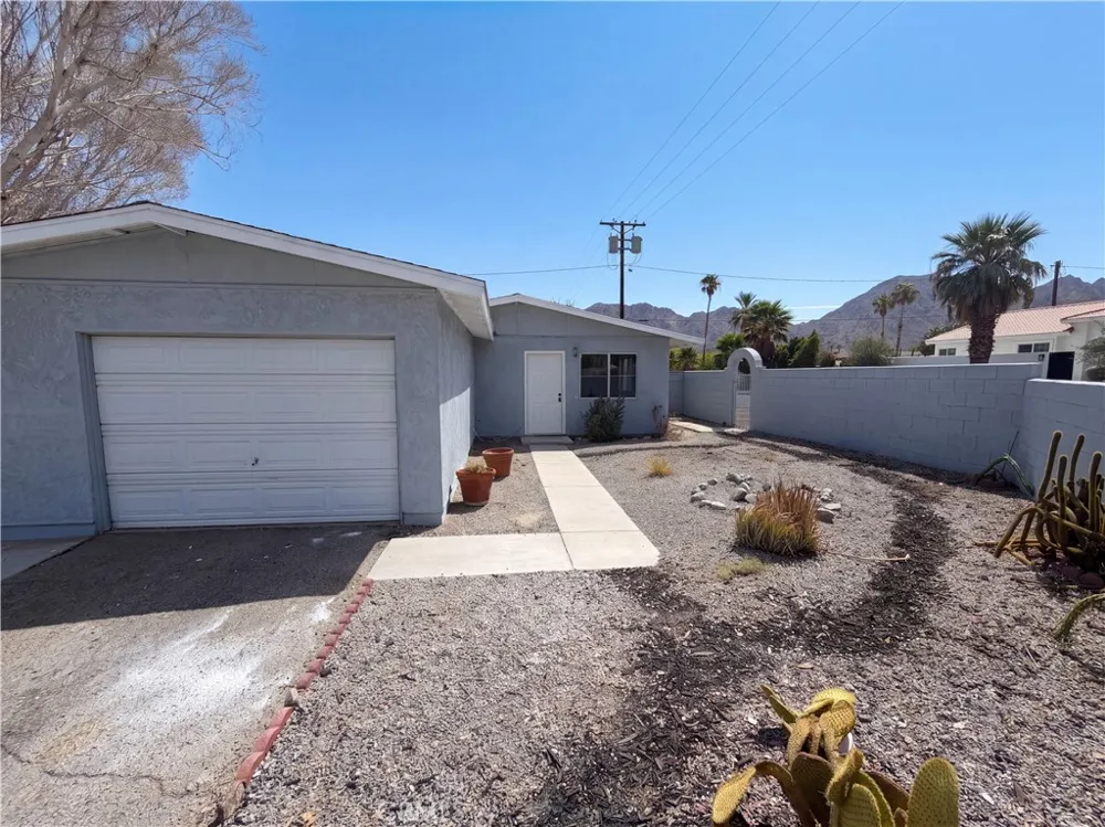 52990 Avenida Diaz La Quinta, CA 92253