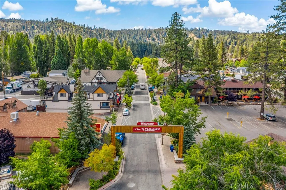 432 E Mountain View Boulevard Big Bear City, CA 92314