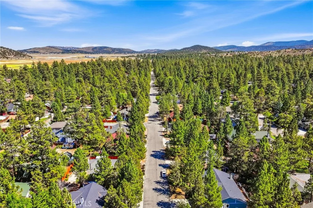 432 E Mountain View Boulevard Big Bear City, CA 92314