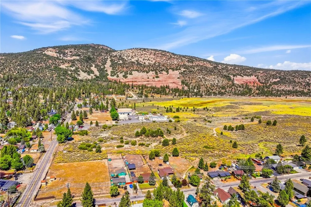 432 E Mountain View Boulevard Big Bear City, CA 92314