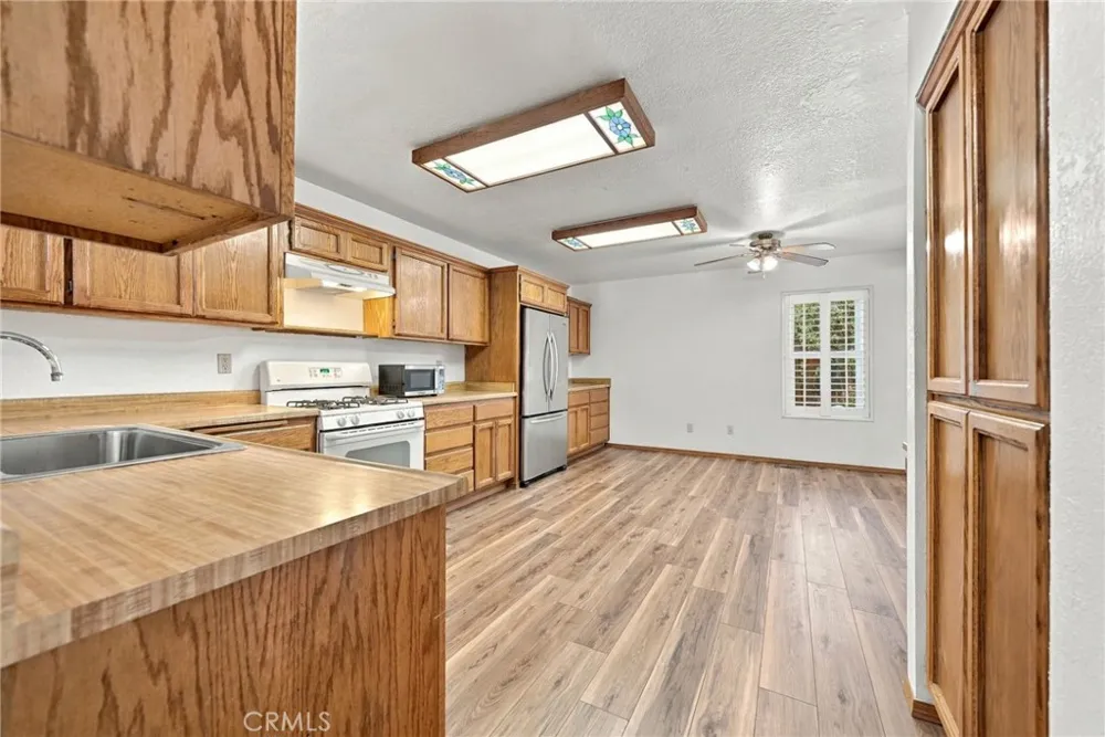 432 E Mountain View Boulevard Big Bear City, CA 92314