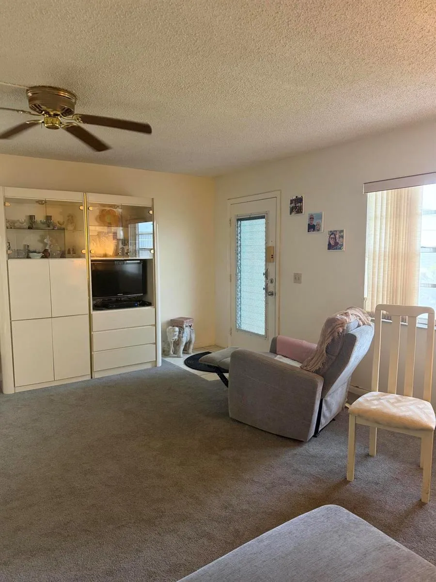 17 Burgundy A Delray Beach, FL 33484