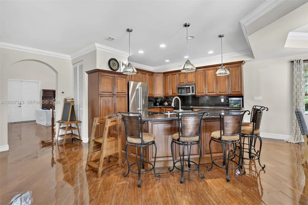 8210 Phoenician Court Davie, FL 33328