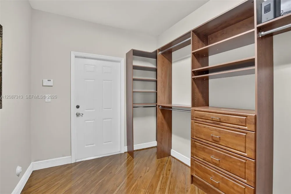 8210 Phoenician Court Davie, FL 33328