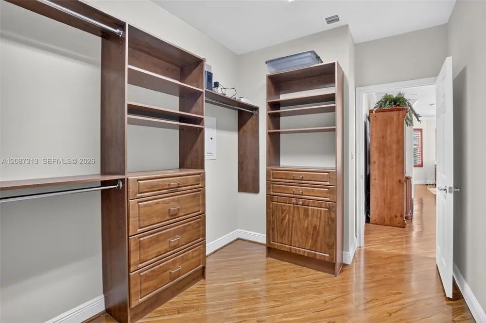 8210 Phoenician Court Davie, FL 33328