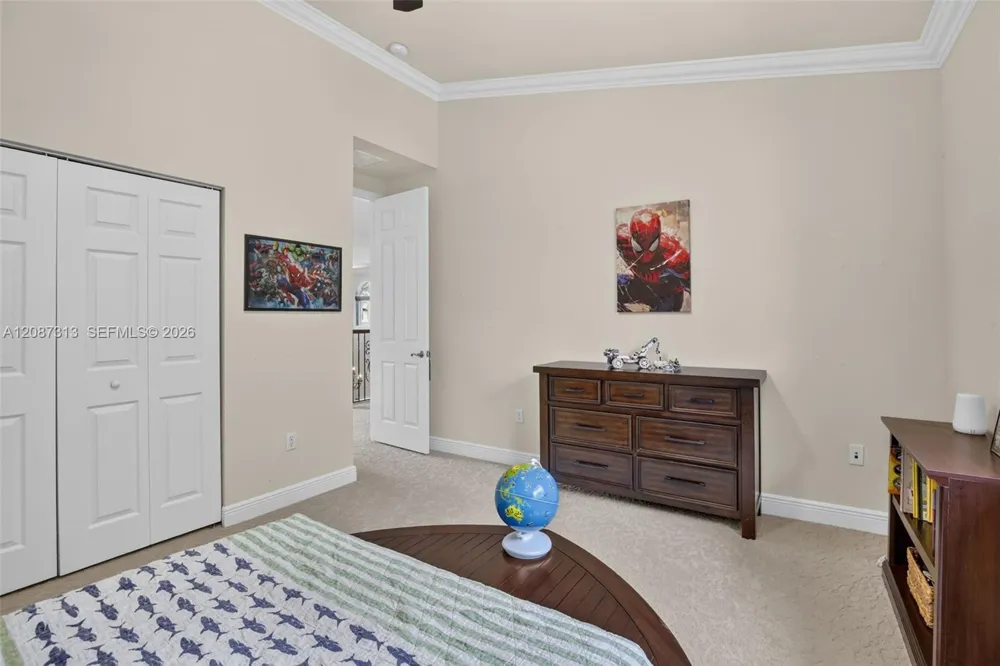 8210 Phoenician Court Davie, FL 33328