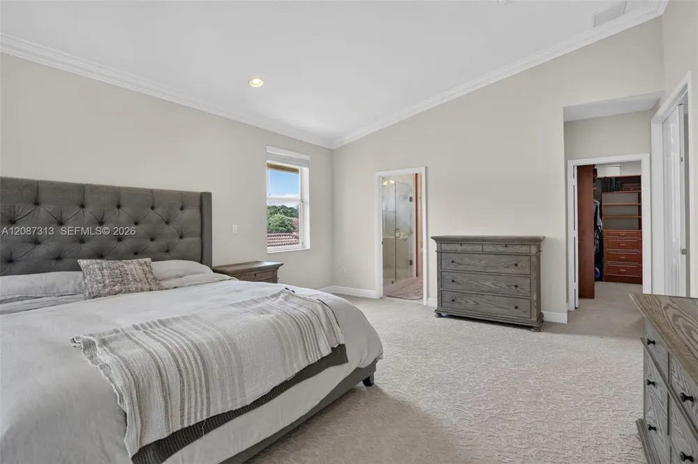 8210 Phoenician Court Davie, FL 33328