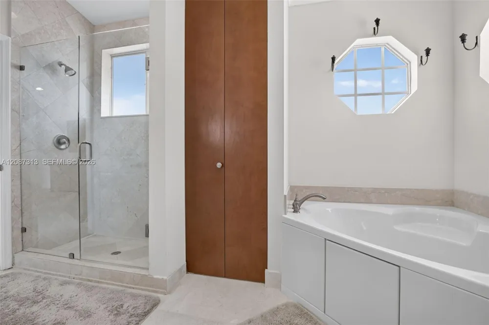 8210 Phoenician Court Davie, FL 33328